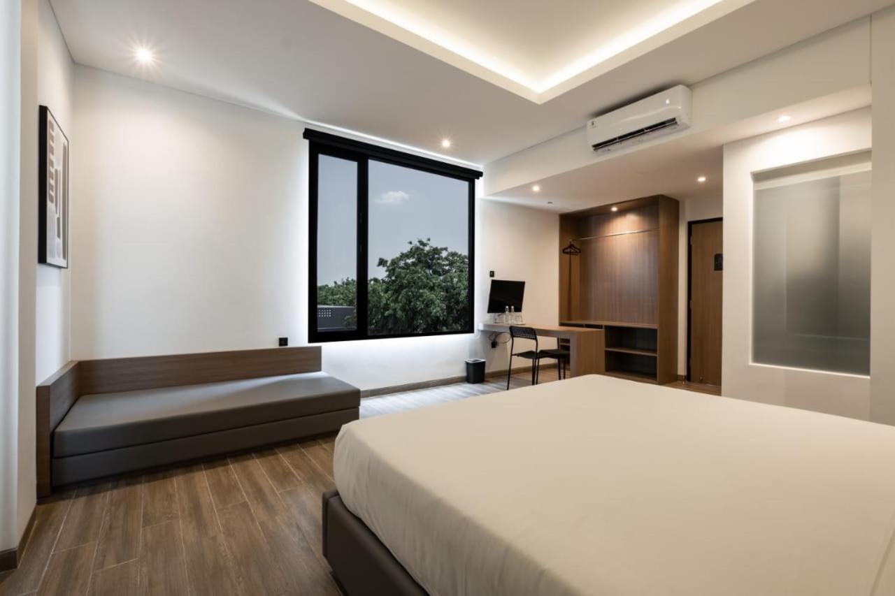 Assa Hotel Semarang Exterior foto